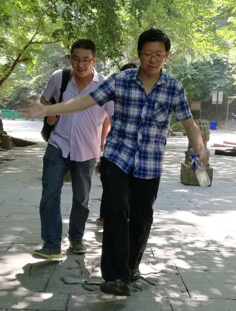 茆巍